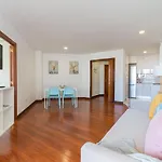 Bright Townhouse - Views - 5 Min Walk To The شقة