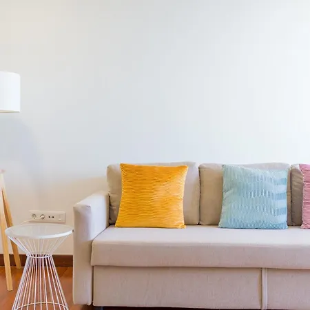 펜션 Bright Townhouse - Views - 5 Min Walk To The *
