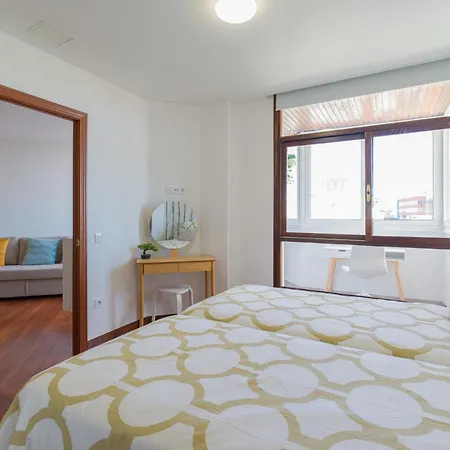 Bright Townhouse - Views - 5 Min Walk To The شقة