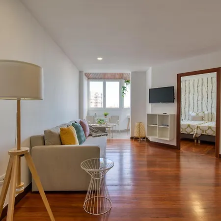 Bright Townhouse - Views - 5 Min Walk To The * 라스팔마스